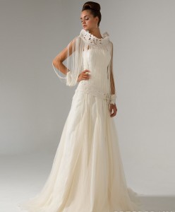 2012_new_arrival_a-line_floor-length_court_halter_tassel_lace_embellishing_wedding_dresses-1_1