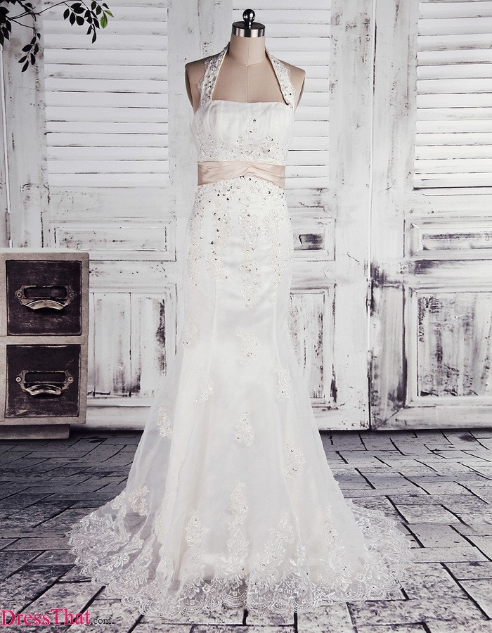 Bridal Hairstyles: What Style to Wear with Your Wedding Gown Neckline?