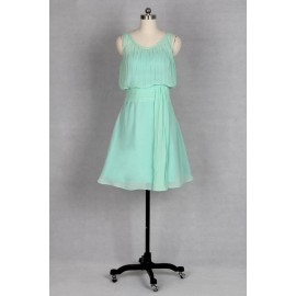 Glamorous A-Line Scoop Knee-Length Mint Chiffon Homecoming Dress with Ruched